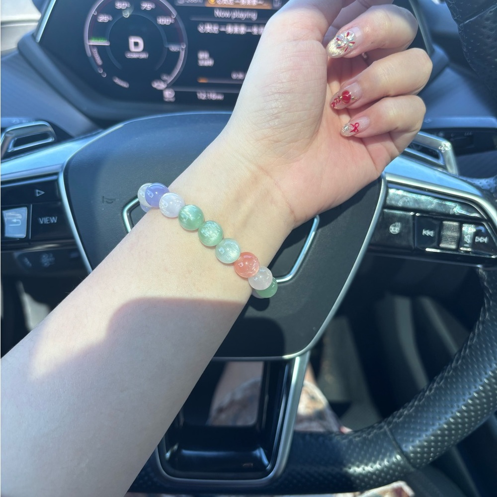 ☀️ Sunlight Magic – UV Color-Changing Bracelet Collection